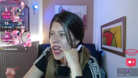 moonna_linnda online show from April 8, 2:08 pm