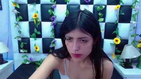 morganasmit_ online show from February 4, 1:27 pm