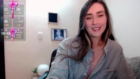 Moriah online show from December 9, 7:18 pm