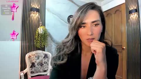 Moriah online show from December 1, 7:05 pm