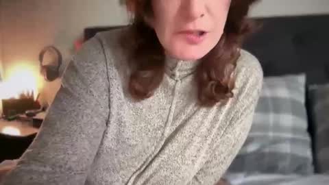 Mossy Mommy online show from March 13, 5:14 pm