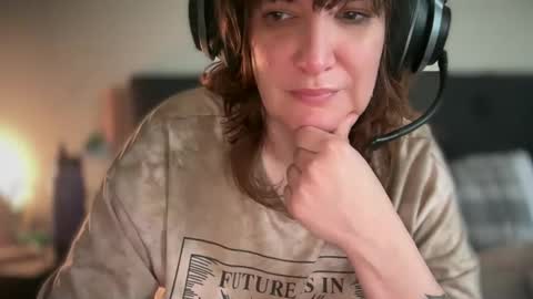 Mossy Mommy online show from April 18, 11:37 pm