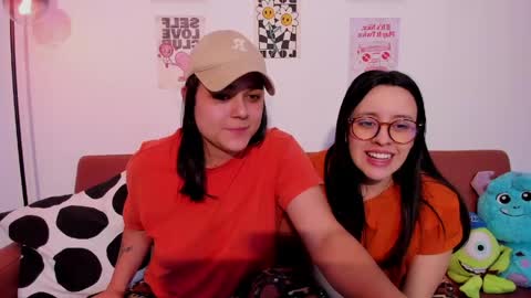 Laura online show from May 15, 2:05 am