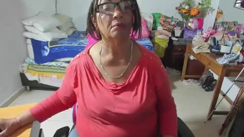 mrs_mommy online show from September 19, 11:26 pm