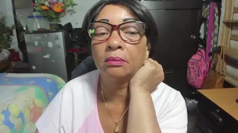 mrs_mommy online show from October 23, 2:45 pm