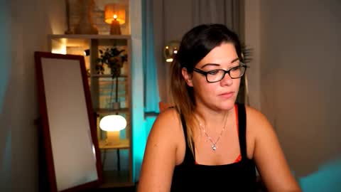 Tamara online show from October 9, 6:45 pm