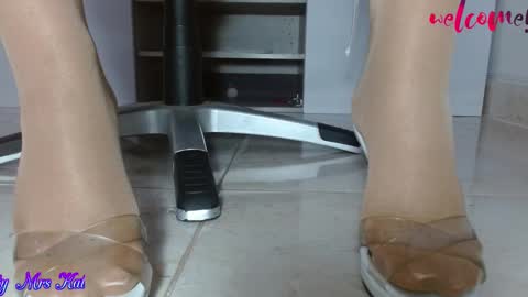 Tell me Katty  online show from February 10, 1:11 pm