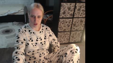 Sasha online show from April 16, 9:39 pm