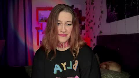 Dita online show from November 20, 6:25 am