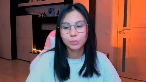 ms_emily_ online show from November 5, 11:37 am