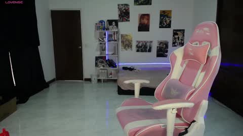 Manuela3 online show from March 9, 7:37 pm