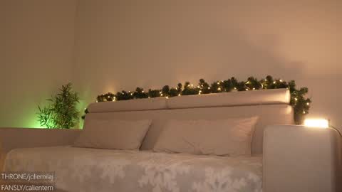 Your M online show from December 15, 3:20 pm