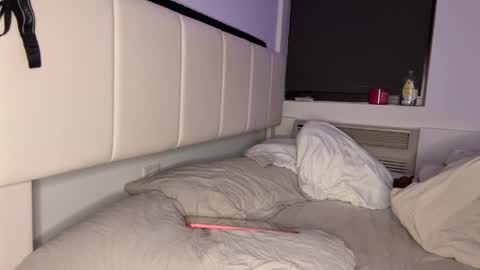 mskitty000 online show from February 16, 7:08 am