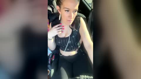 Tara Jane online show from February 6, 5:05 pm