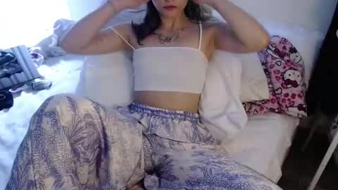   online show from December 17, 5:28 pm