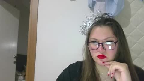 musechic_wild online show from April 3, 7:56 pm