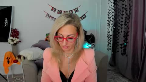 Diana online show from October 13, 11:35 am