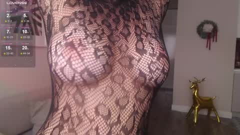 Hannah  welcome  online show from January 13, 10:58 am