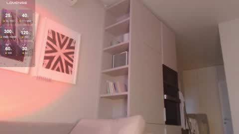 Hannah  welcome  online show from December 15, 7:02 am