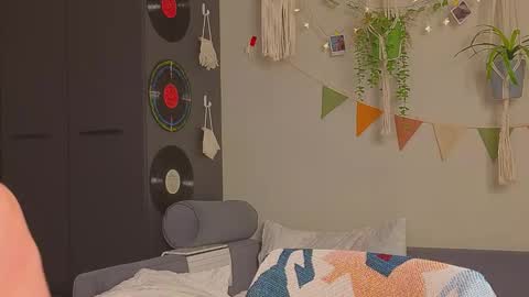  PARIS   online show from September 29, 10:26 pm