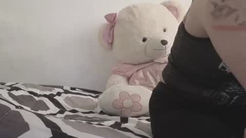 miagosling  NTMU  Dont forget follow me  online show from July 19, 9:17 pm