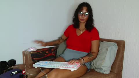 myamillor online show from March 22, 9:21 pm