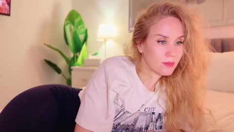 Mya-be Yours P online show from February 26, 9:58 pm