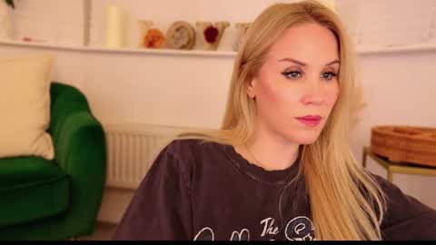 Mya-be Yours P online show from September 20, 8:07 pm