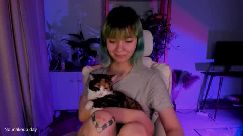 MylaFlores online show from September 14, 1:36 am