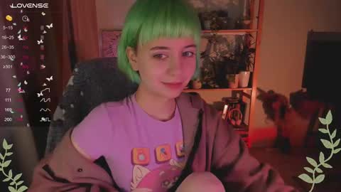 MylaFlores online show from March 4, 1:55 am