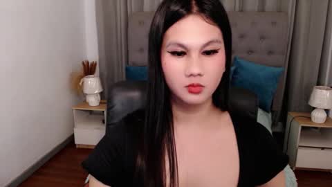 Lovely Luisa online show from December 18, 5:01 am