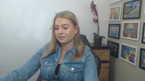 Erica online show from October 10, 9:36 am