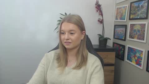 Erica online show from October 1, 9:36 am