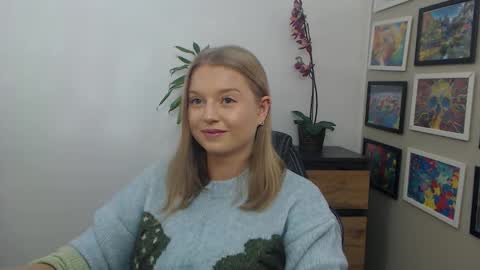 Erica online show from December 5, 9:21 am