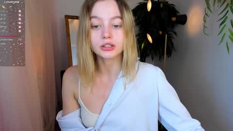 Eva  online show from January 24, 2:08 pm