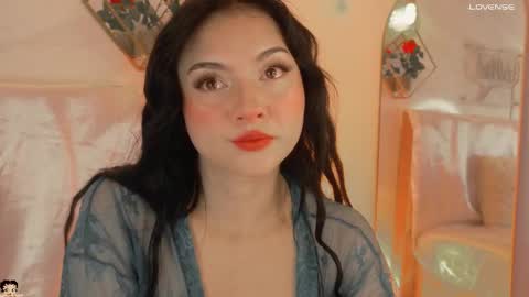 naamah_b online show from November 17, 2:18 pm