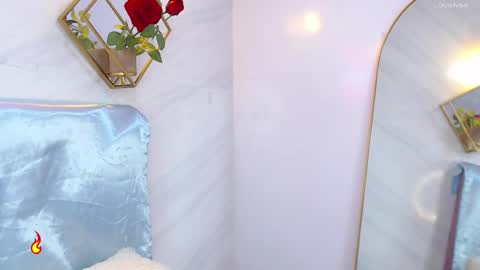 naamah_b online show from February 22, 1:44 pm