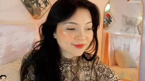 naamah_b online show from September 18, 2:37 pm