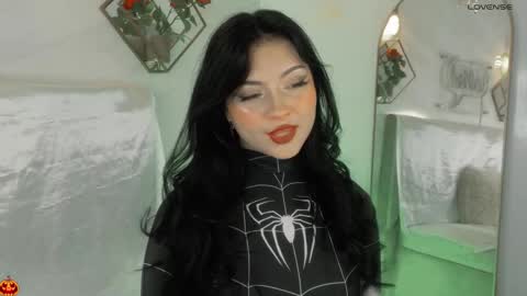 naamah_b online show from October 18, 3:15 pm