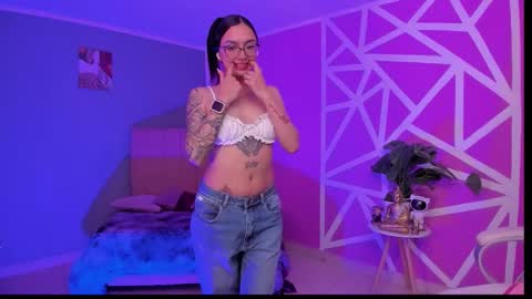 anny online show from February 1, 12:42 am