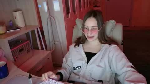 naebina online show from October 14, 8:39 am