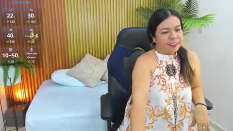 N A H I A online show from September 15, 12:02 pm