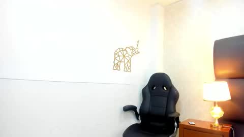 Nahia  online show from September 19, 4:44 am