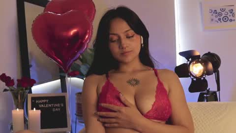 Nahia INDEPENDENT MODEL P online show from February 15, 5:28 pm