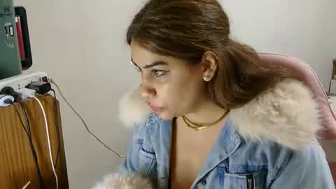 nahiarabiel online show from May 30, 8:05 pm