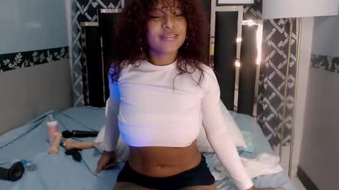 Nahomy online show from October 5, 12:48 am