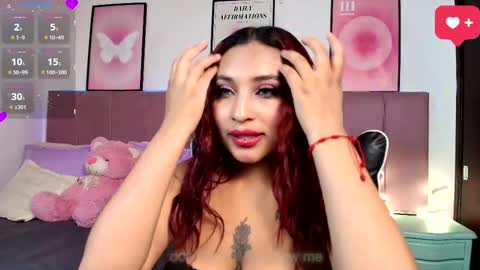 Naia online show from February 9, 7:38 pm