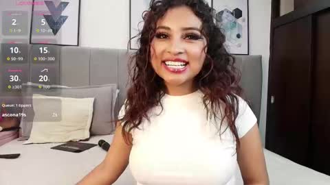 Naia online show from September 9, 7:35 pm