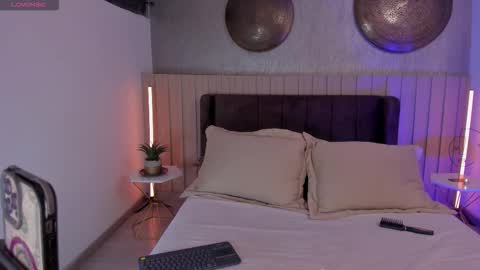 Naisha Ford online show from January 15, 3:56 am