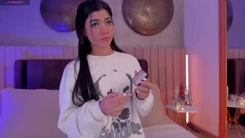 Naisha Ford online show from December 5, 1:01 pm